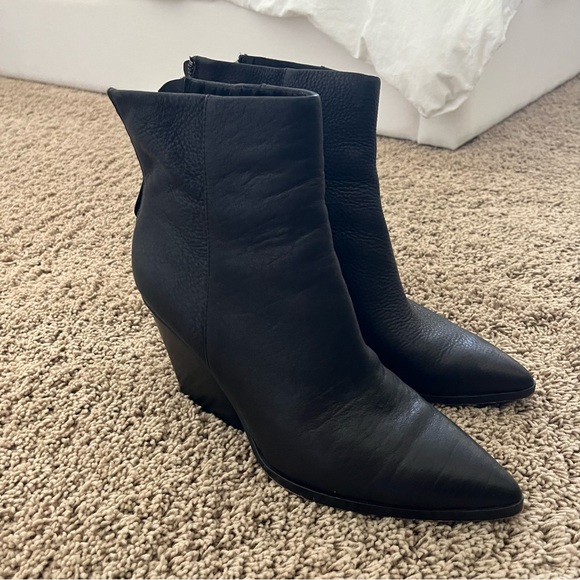 Dolce Vita black snakeskin western bootie - Picture 4 of 6